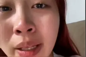 心酸！985女硕士毕业找不到工作，崩溃哭诉不知上学的意义是啥？图片