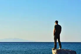 一个人变值钱的底层逻辑图片