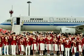 曾宪梓的巨奖与李嘉诚的惊叹图片