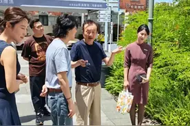 任正非最新露面，与李云迪一起现身松山湖，网友：瘦了好多！图片