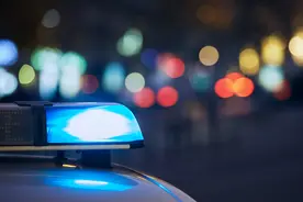 7点出发丨女子报警称被高校教师强奸，警方通报：刑拘！图片