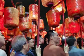 震撼人心的潮汕民俗，普宁大长陇村，游神贺灯图片