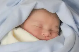 新生儿既怕冷又怕热，这是为啥？宝宝身体这些秘密，你知道几个？图片