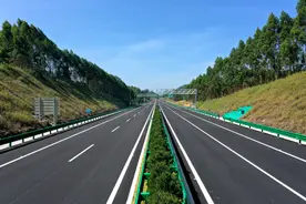 又见“四改八”！G80广昆高速改扩建为何“东西热中间冷”？图片