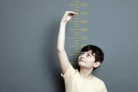 男孩性早熟危害有多大？如何判断？在这个年龄前发育，家长要警惕图片