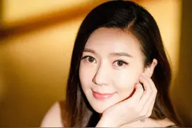 惊艳全场！周韦彤火辣身材，谁能抵挡这致命诱惑？图片