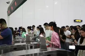 在济南，搭地铁去遥墙机场坐飞机，换乘攻略来啦！图片