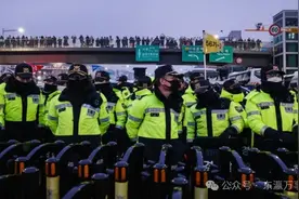 韩国乱象：“总统保卫战”前赴后继图片
