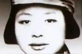 开国女大校，前夫回到延安，她既震惊又尴尬，毛主席出手解决难题图片