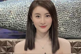 TVB视后林夏薇出席婚礼大晒傲人身姿，与52岁老公同框似父女？图片