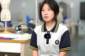 横空出世的中专女生成为数学天才，在赞美和质疑中给我们的启示！图片
