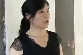 巨婴界天花板，55岁女子从未工作，啃完三任丈夫，接着啃94岁母亲图片