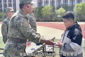 祖国不会忘记！北海舰队只为毛豆小朋友一人准备的军营开放日！图片