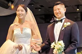 韩财阀千金“下嫁”！北大毕业当过海军，父母万亿离婚大战挺亲妈图片