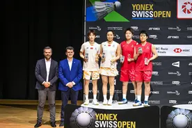 21-3惨案！翁泓阳创历史，奥运亚军遭爆冷，陈雨菲夺冠，国羽4冠图片