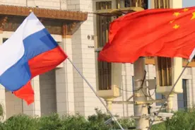 在俄乌战争中，中国为何不军援俄罗斯？有4大原因且后果难以承受图片
