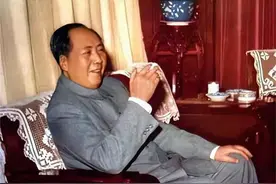 1953年，在资本主义工商业社会主义改造中，毛泽东对陈云言听计从图片