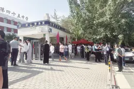 包头市22105人参加中考图片