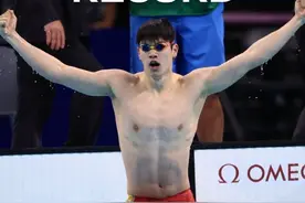 中国队第九金，游泳首金！潘展乐打破世界纪录夺得男子100米自由泳金牌，成为该项目世界第一人图片