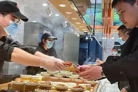 民营餐厅加入社区食堂：百种菜品、低脂低油专区……图片