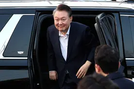 变数来了，韩国法院驳回弹劾，尹锡悦有望脱身？部分亲信已经复职图片