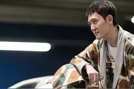 飞驰人生2冯绍峰扮演的角色再次出现，折射出光刻10年来黑暗布局图片
