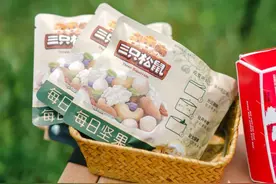 安徽前首富，拯救三只松鼠图片