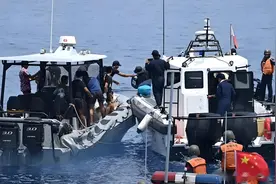 中菲撞船细节曝光，菲特种兵手指被砍断，6艘全军覆没图片