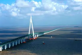 台湾海峡最浅处只有10米，为啥我国不填平？其实有更好的方案！图片