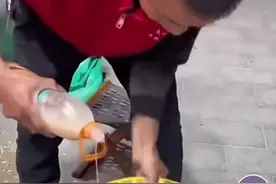 炒好的瓜子加液体搅拌后卖，请问加的液体是什么？图片