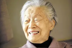 读杨绛先生的《洗澡》，撕渣男的遮羞布图片