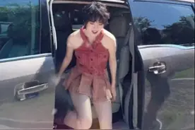 姚安娜恋综首秀：身材有料白嫩大长腿抢镜，却配个“大妈头”造型图片