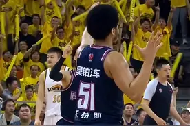 CBA季后赛疯狂一夜！广东再胜辽宁，系列赛2-1，剑指决赛冲击冠军图片