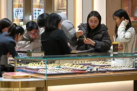 实物黄金遭遇史诗级挤兑！大风暴要来了？图片