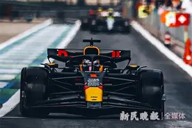 F1中国大奖赛正赛：维斯塔潘夺冠，周冠宇获第14名图片