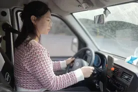 “为了更好的生活，从女老板到货车司机”95后货拉拉女司机的“硬核”人生图片