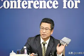 央视一哥白岩松，抑郁到身体消瘦，56岁现状引发关注图片
