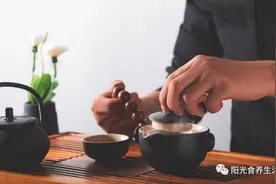 暖胃养生秘诀：品尝这5种茶饮，舒缓胃部不适图片