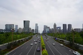 汽车保有量超越北京 成都跃居中国汽车第一城图片