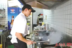 “外卖卫星店”成年轻人点餐新宠图片