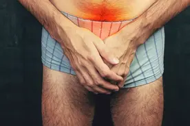 大腿根潮湿瘙痒有异味，可能是这两处堵了图片