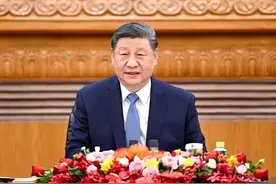 习近平会见国际工商界代表图片