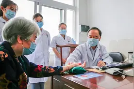 风湿骨痛有救！独活寄生丸显神效，中医：三个月见分晓图片