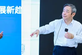 冯仑对谈张跃：爆雷的地产商们，错过了一个绝佳的自救机会图片