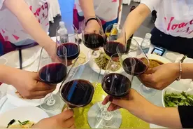 除了吃头孢不能喝酒，还有5种药吃完也不能喝酒，告诉你的酒友图片