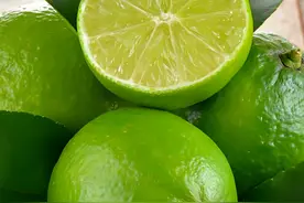 柠檬的好处和功效有哪些？别只泡水了！柠檬让您秒变美食达人！图片