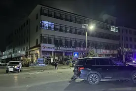 过没有红绿灯的路口要让右！来看榆林神木这起事故图片