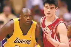 姚鲨对决18次交手全记录，奥尼尔赢得了数据姚明得到了尊重和肯定图片