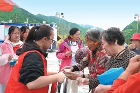 五台山景区端午假期接待游客10.18万人次，同比增长22.95%图片