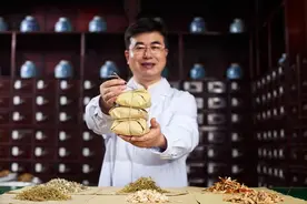 倪海厦图片